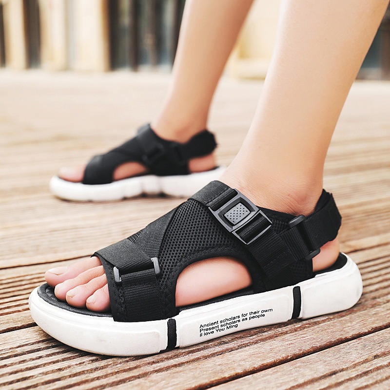 Nike Kids Sandals in Black and White
