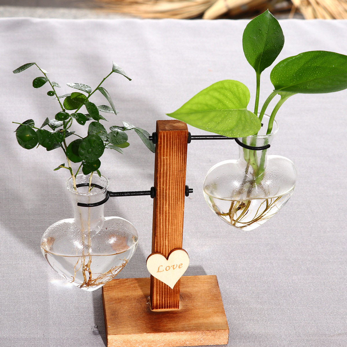 Vase soliflore forme cœur avec support - Verre & bois soliflore Duo Coeurs présentation