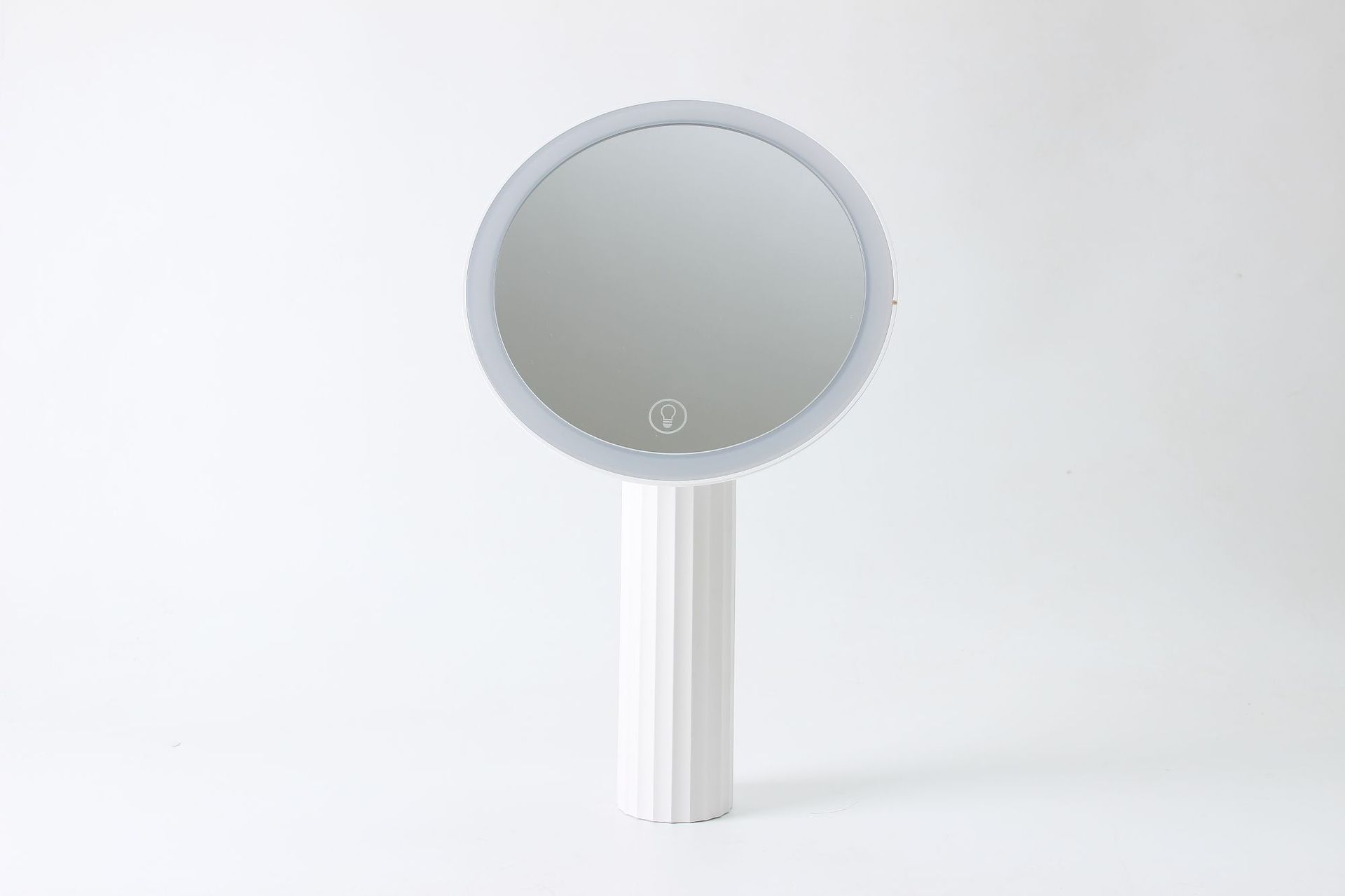 08e46108 cf98 41a5 9cb8 2cd9541f0ea4 Led Cosmetic Mirror With Lamp U-shaped Intelligent Desktop