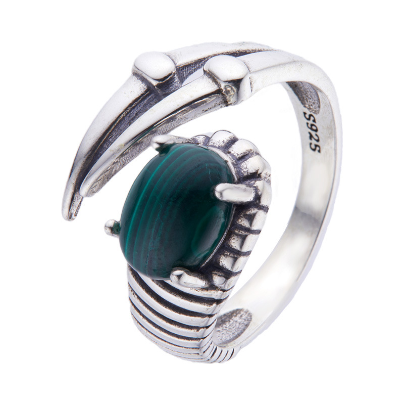 "Beautiful Malachite Ring in S925 Silver for Women"