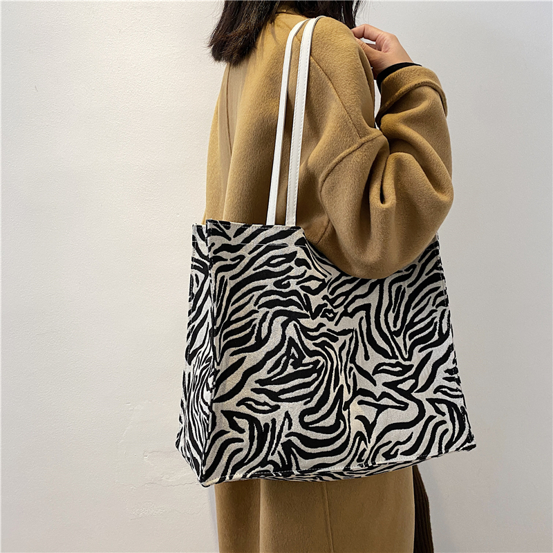 116e0b33 3e77 45e3 8feb e95de51777b9 New Korean Women's Zebra Pattern Bag