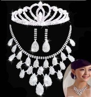 Korean direct selling Bridal Necklace, earring, crown jewelry, three sets wedding accessories