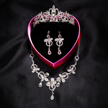 2021 Korean wedding bride headdress flower hair accessories Crown Necklace Earrings three piece Wedding Jewelry—6