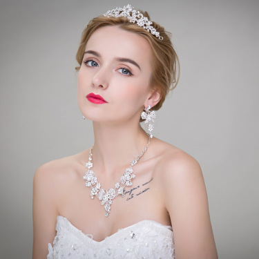 2021 Korean wedding bride headdress flower hair accessories Crown Necklace Earrings three piece Wedding Jewelry—2