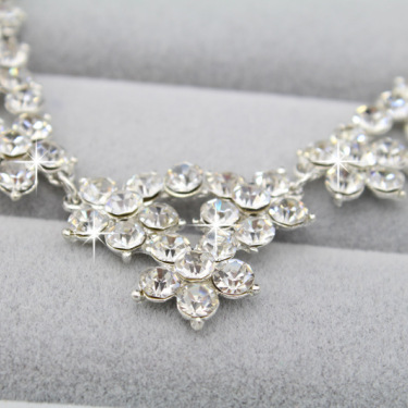 The bride jewelry alloy diamond petal type Necklace Earrings Set Wedding jewelry accessories 8606 marriage yarn—2
