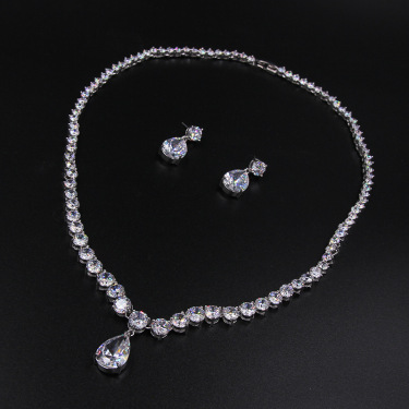 Elegant melody Zircon Necklace Earrings Set Wedding Bride Wedding Dress deep V Necklace Jewelry dinner party—2