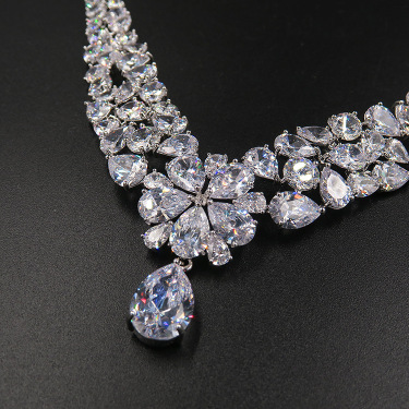 Bride headdress crown necklace three piece Earrings Korean wedding wedding wedding jewelry ornaments suit—4