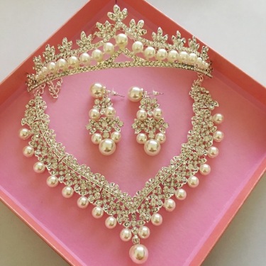Hot bridal jewelry three sets of Korean big crown Wedding Pearl Necklace Set wedding accessories—5