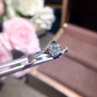 18K gold diamond custom ring female 20 points diamond ring female models Angel Kiss diamond ring engagement engagement—1