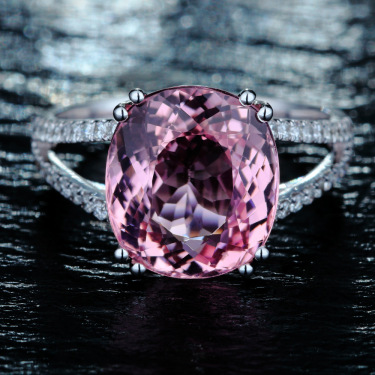 Zhen Rong new European and American fashion engagement rings inlaid with pink diamond ornaments—1