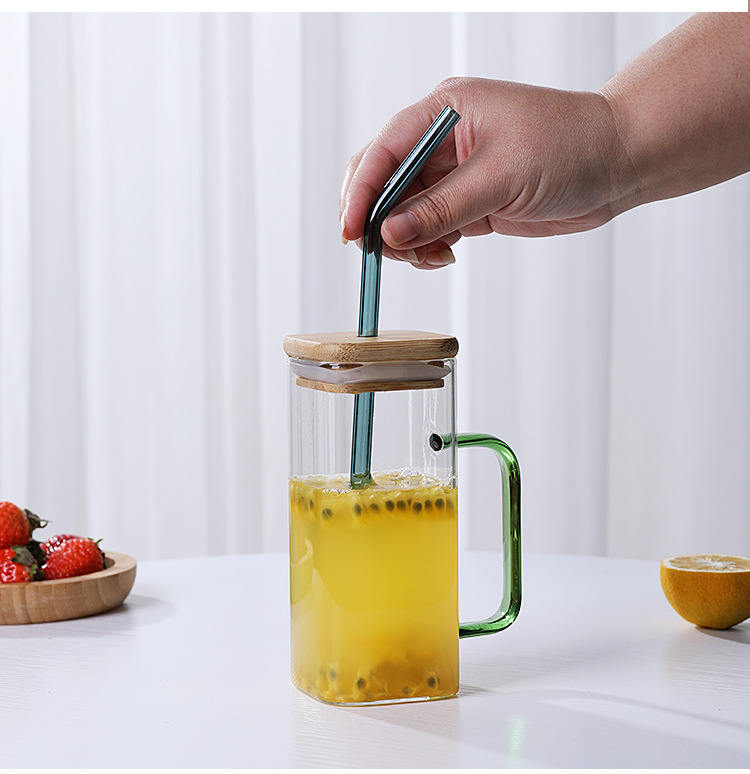 Long island iced tea mug with wooden lid and glass straw