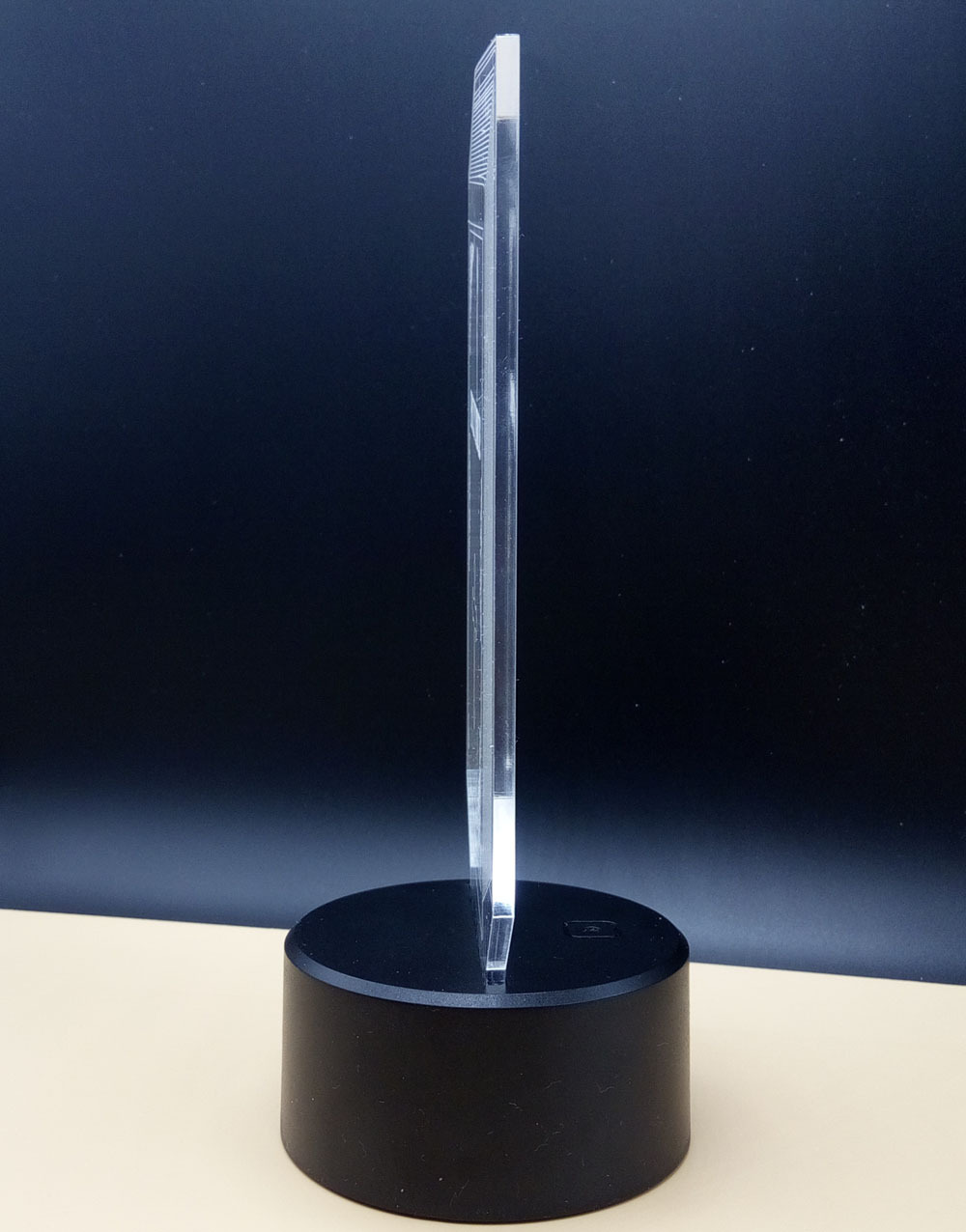 Optical Illusion Table Lamp