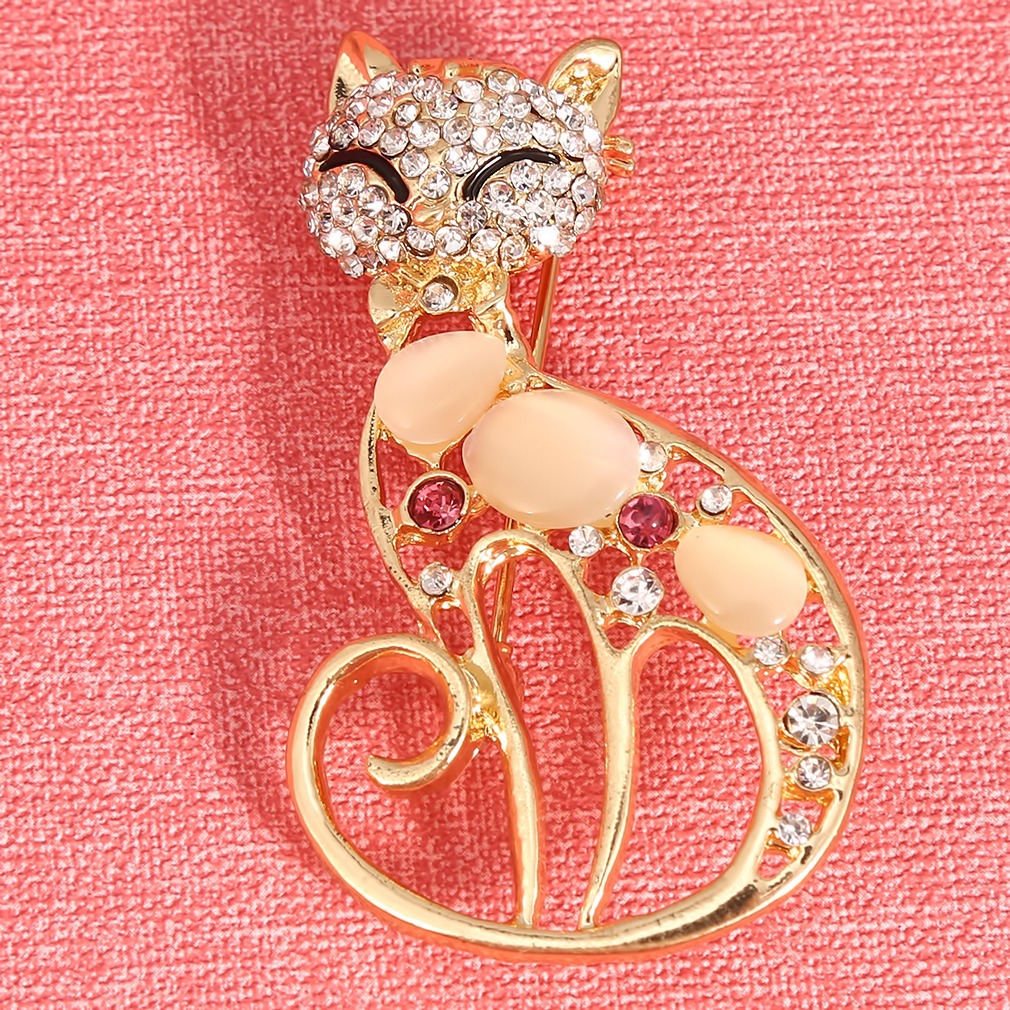 1620979025660 Golden Cat Inlaid Diamond Alloy Brooch Korean Personality Fashion Pin All-Match Simple Clothing Accessories