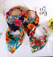 Pastoral Style Ladies Face Wash Hairband Baotou Triangle Scarf Hair Accessories