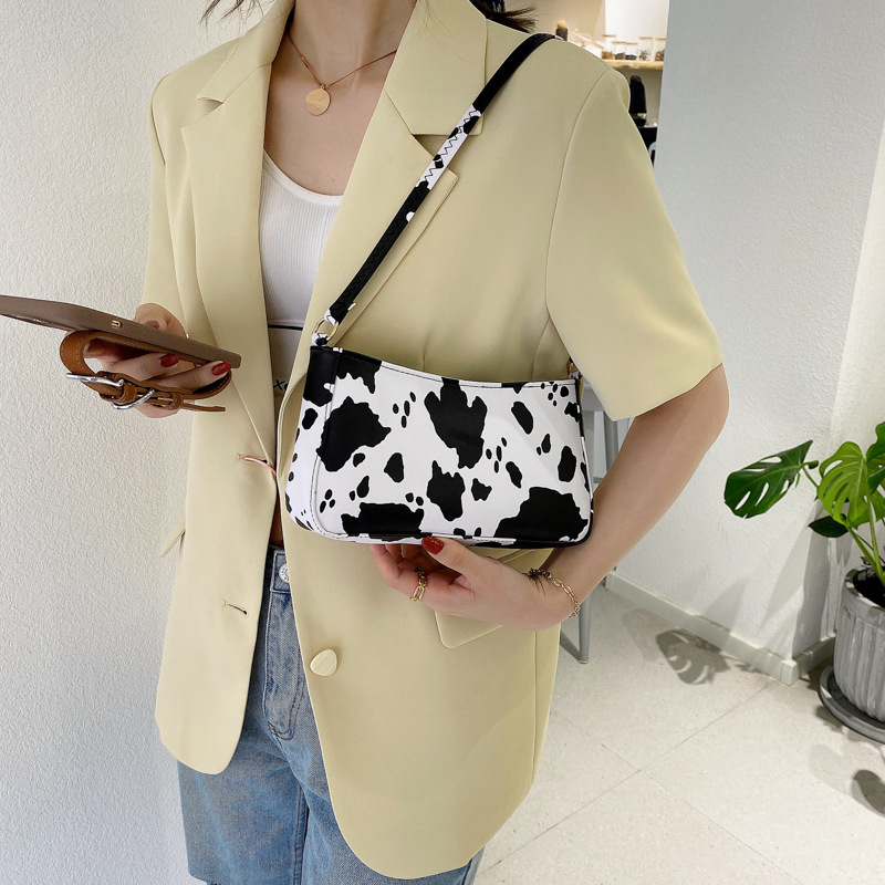1623141433554 Korean Style Retro Temperament Baguette Shoulder Bag