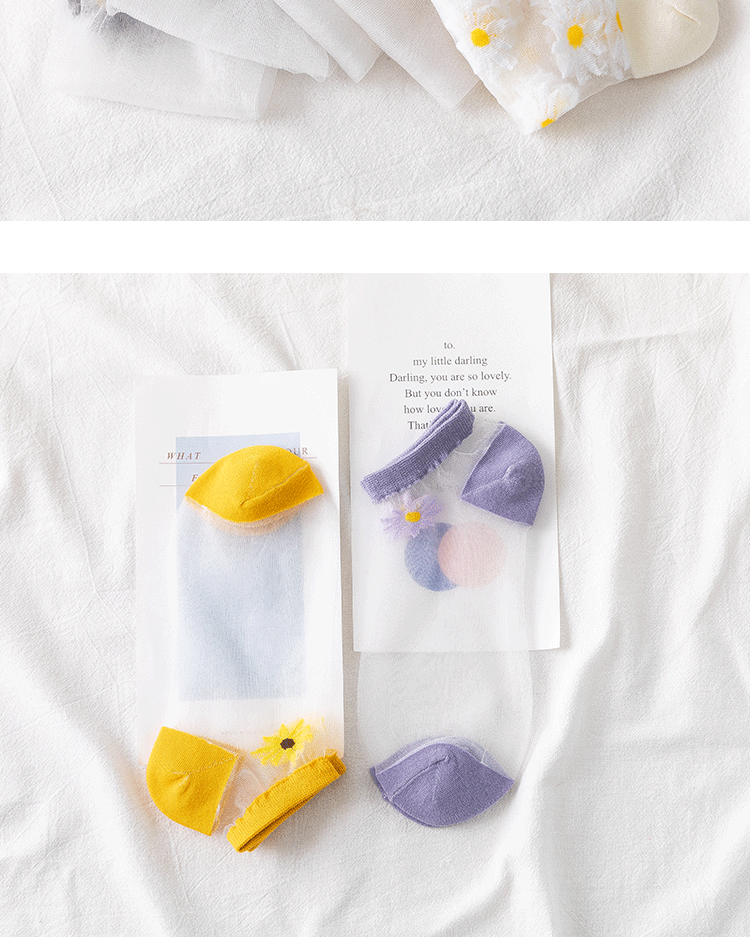 Cool & Comfy Daisy Glass Net Socks | Petra Shops