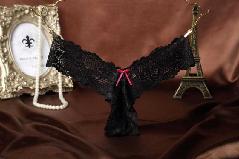 Cute and Comfortable Lace Thong Panties black low rise