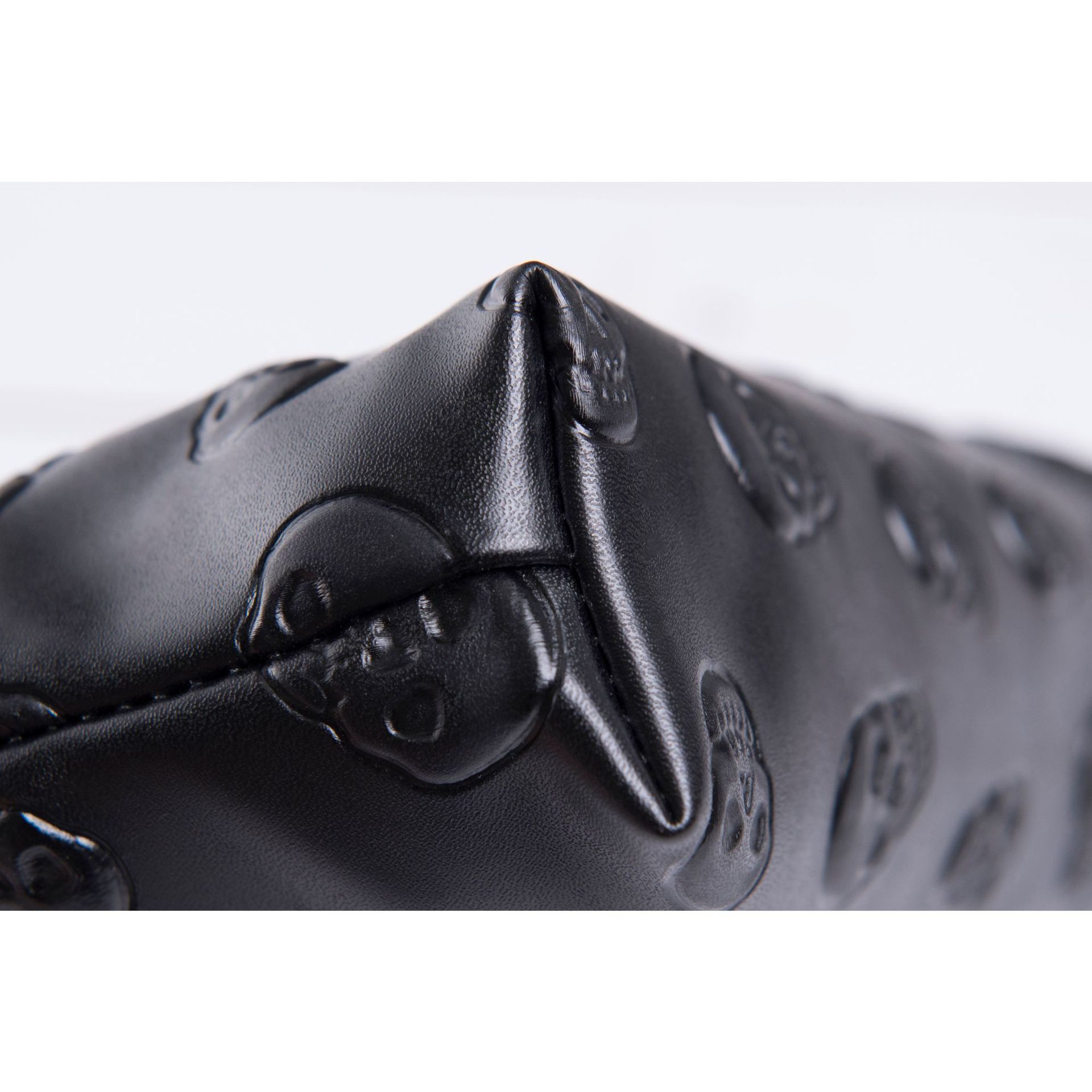 38654 LEATHER SKULL black (2).