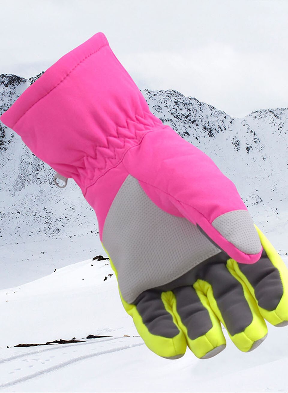 Thick Ski Gloves for Winter Adventures