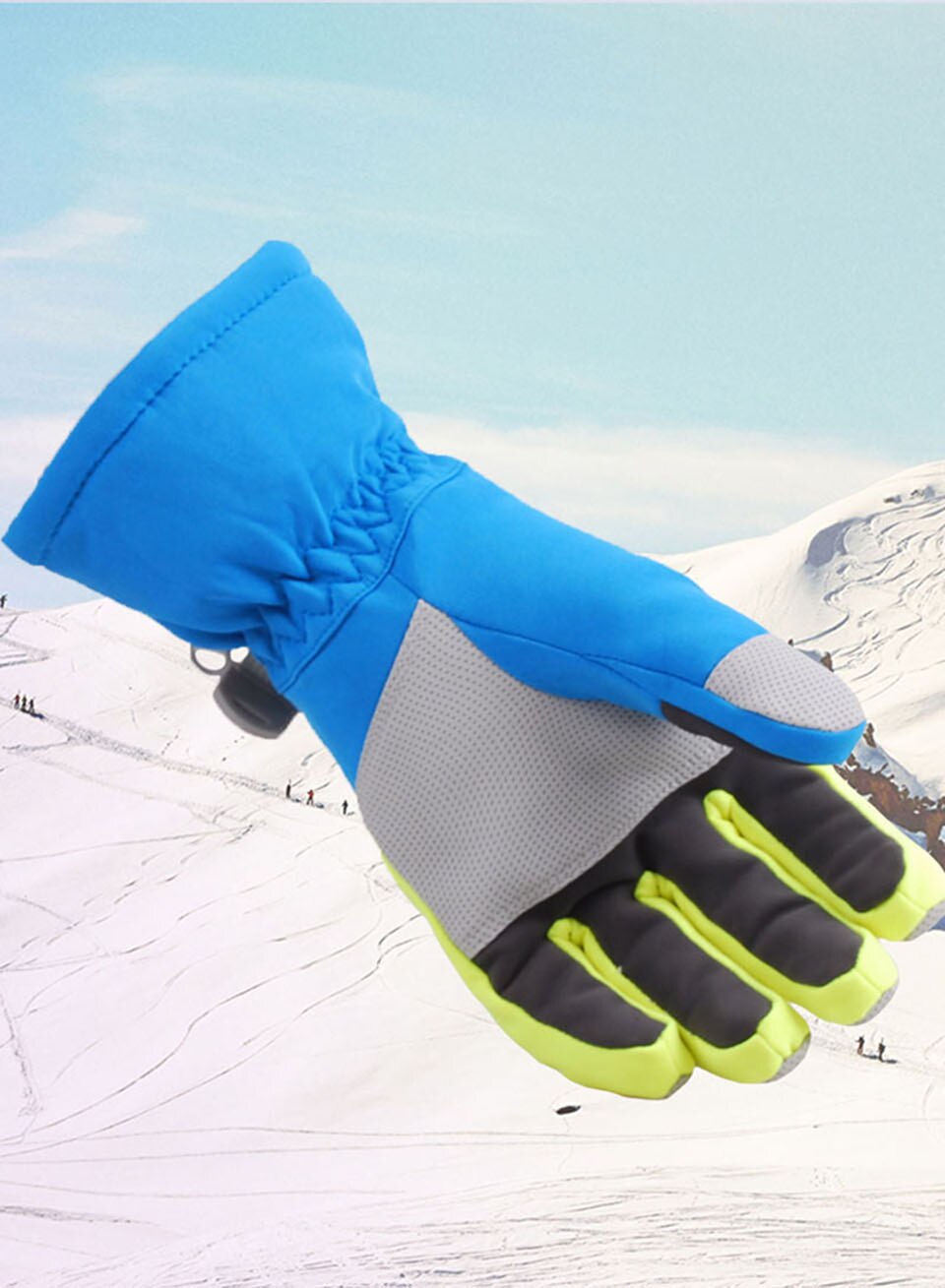 Thick Ski Gloves for Winter Adventures