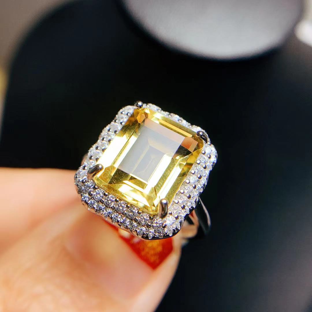 Exclusive Women's S925 Silver Ring with Natural Citrine