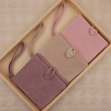 QLi original handmade corduroy two fold portable monthly package sanitary napkin bag aunt towel storage bag napkin bag—1