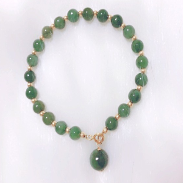Handmade in dark oil green jade 14k bag gold small gold beads white bracelet goddess—2