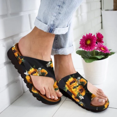 Toe wedge sandals—2