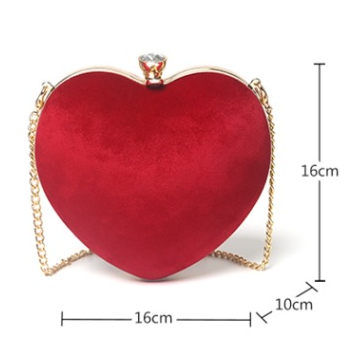 Heart-shaped hand holding chain bag—4