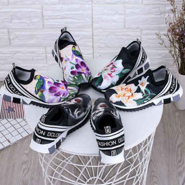 Super trendy and comfortable women's sneakers—1