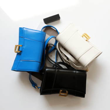 Women's leather fashion messenger bag—2