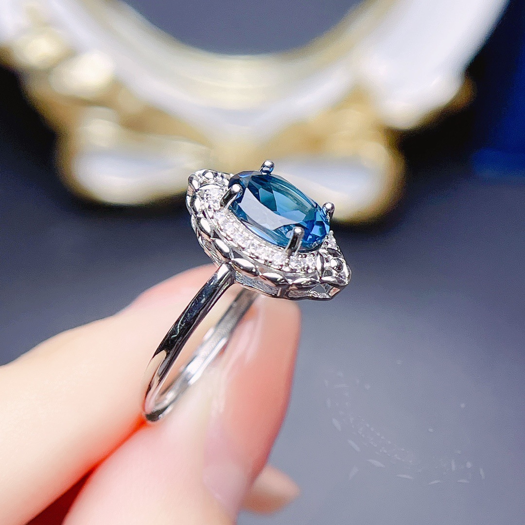 Image of Women's Silver Ring with Natural Topaz