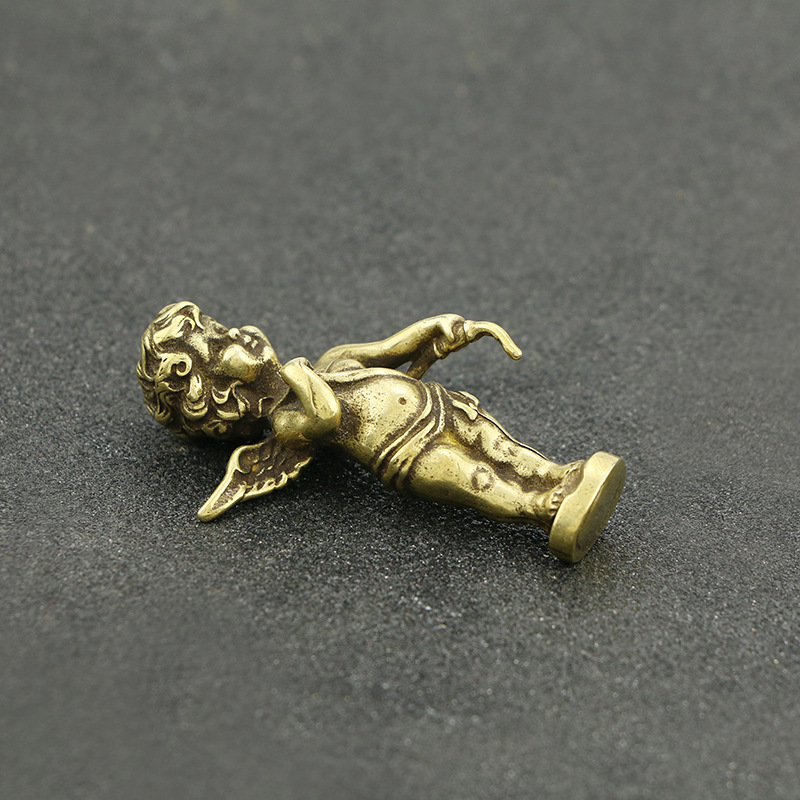 Figurine Cupidon Posée