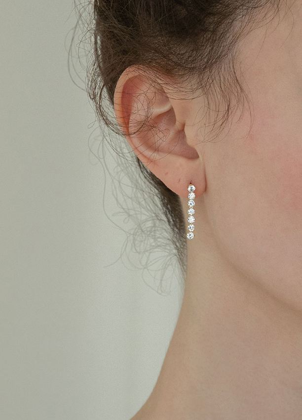 Zirconia strand earring