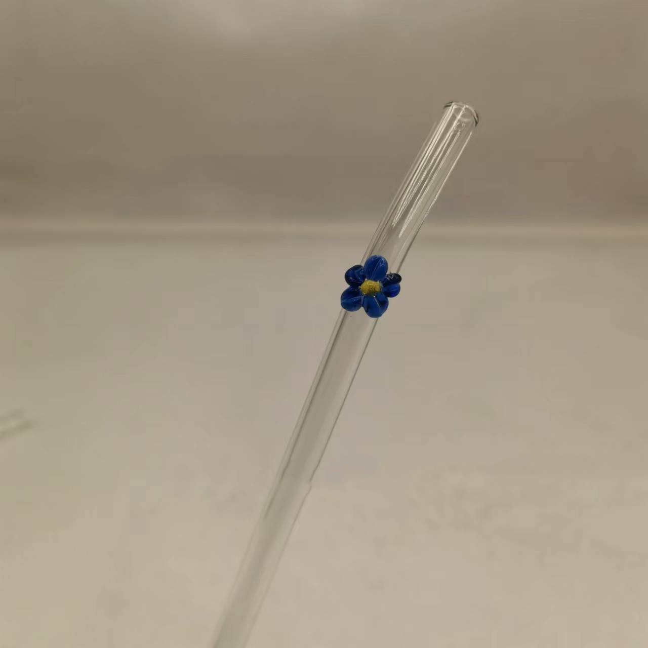 Glass straw blue flower