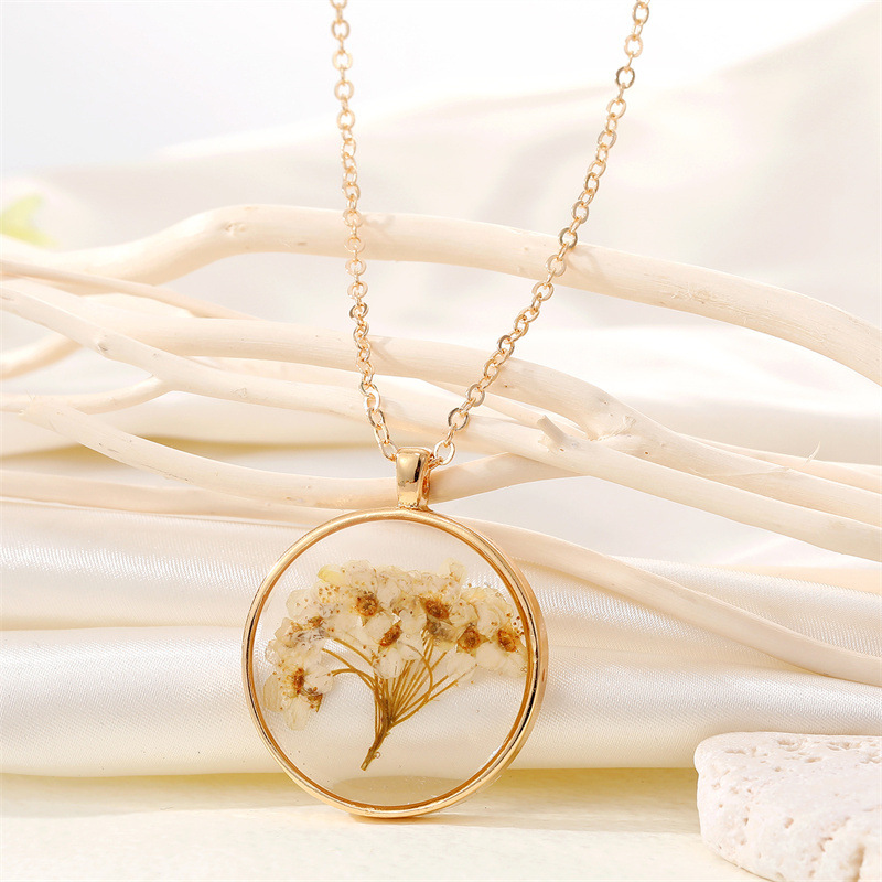 gold silver Alloy Resin Flower Pendant, Size: Standard Size at Rs 45/piece  in Noida