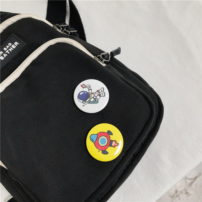 48ef7289 41e4 408a 9fa5 57fb3df6ab6f - Badge Small Zipper Contrast Color Chest Bag