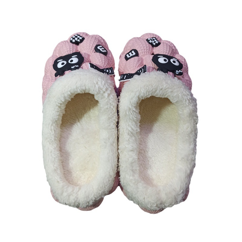 <ul> <li><strong>Ultimate Comfort:</strong> Soft EVA with a warm interior.</li> <li><strong>Non-Slip Design:</strong> Injection moulded EVA sole for traction.</li> <li><strong>Stylish Look:</strong> Trendy lychee bubble pattern.</li> <li><strong>Color Choices:</strong> Bone White, Black, Pink.</li> <li><strong>Size Range:</strong> Fits sizes 36/37 to 44/45.</li> </ul>