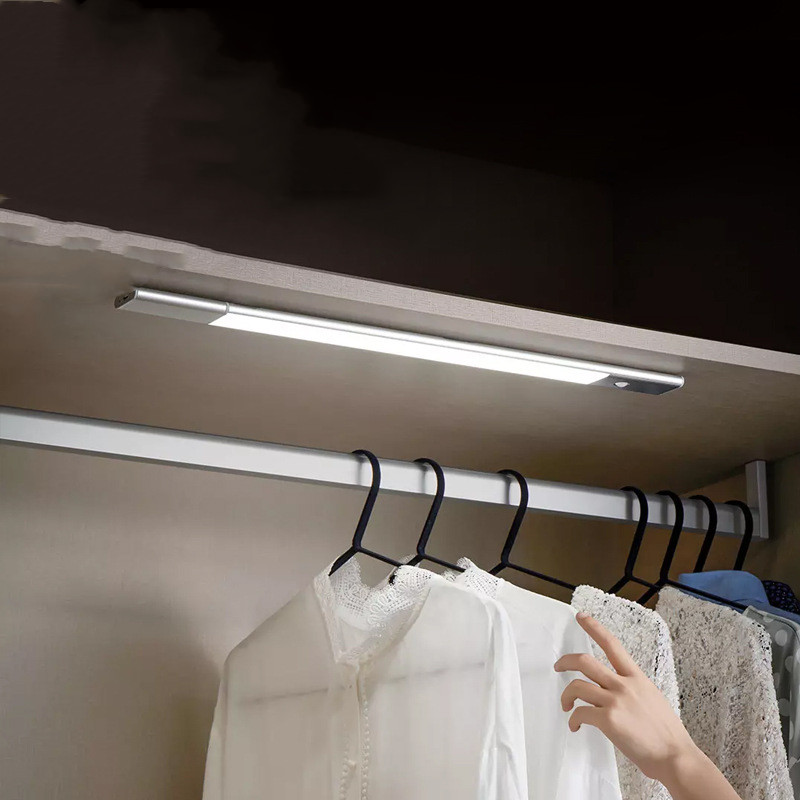 Human Body Induction Intelligent Wireless Sensor Light Strip Night