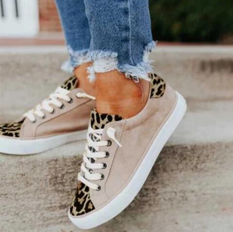 Women Lace Up Leopard Print Canvas Skate Shoes