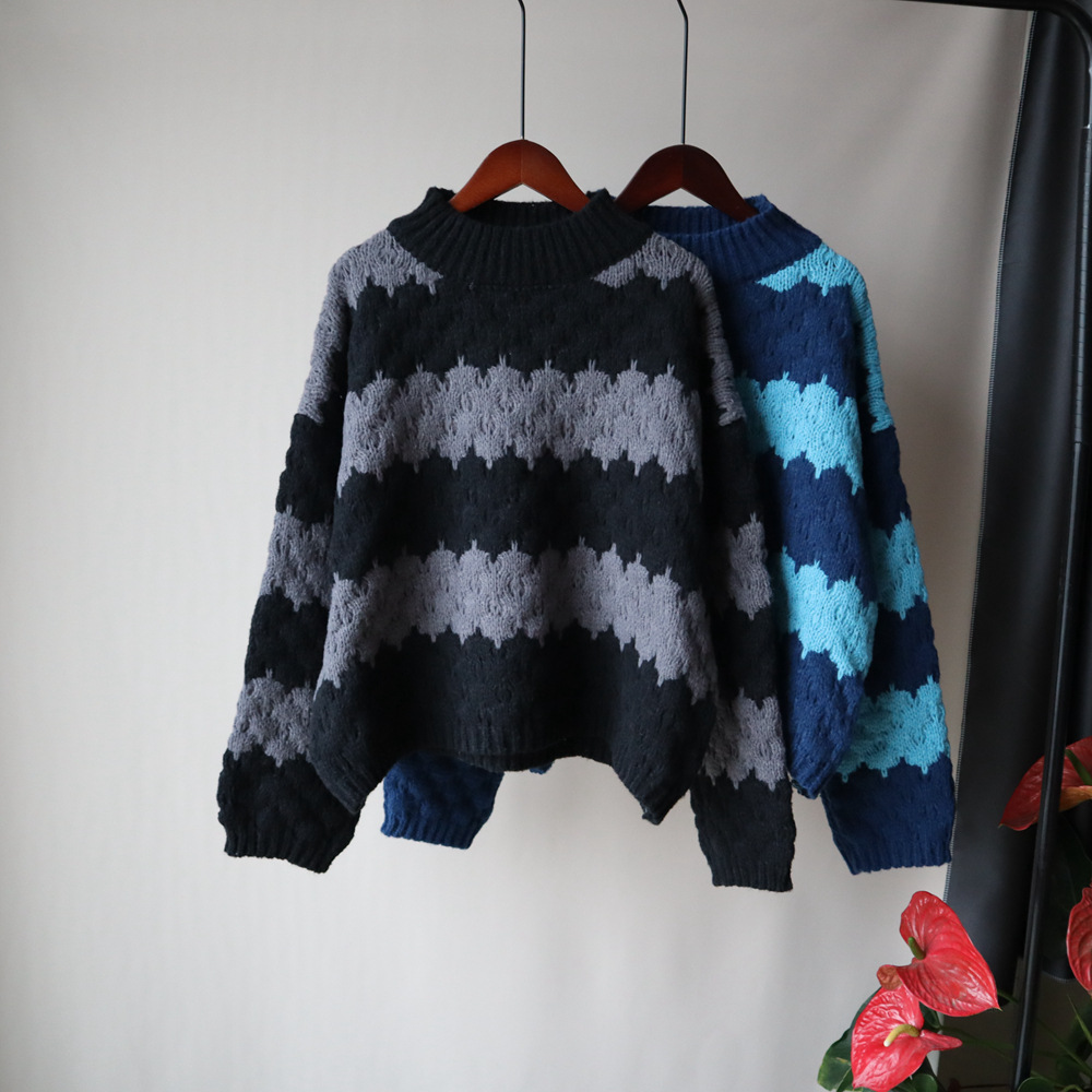 6673e641 8fb2 4de7 b926 cf8c7660ff93 Retro Thick Sweater Contrast Striped Sweater