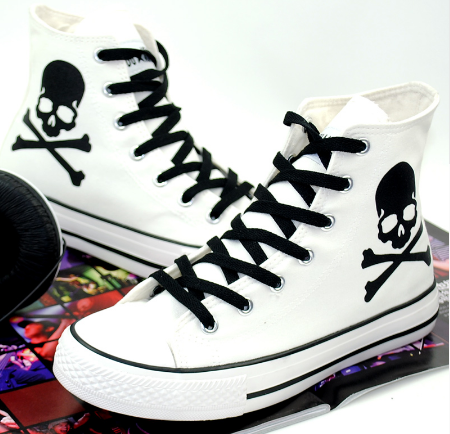 Punk style, calico head shoes personality trend high help canvas shoes men and women pair shoes leisure shoes.