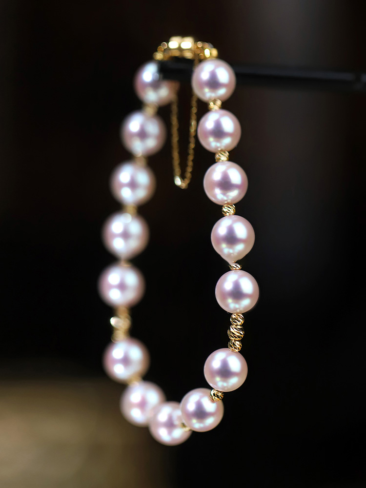 Flawless round pearls
