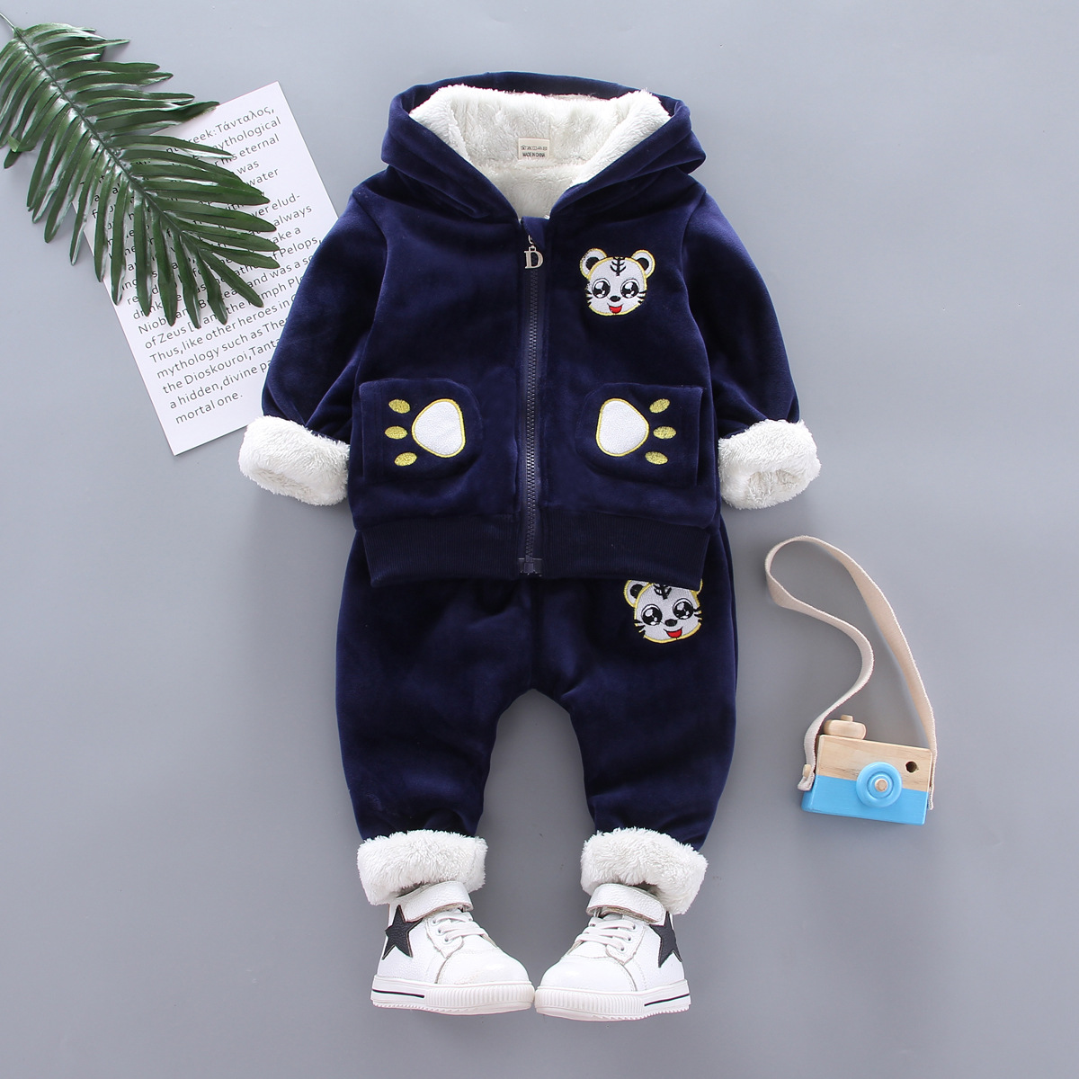 The New Children's clothing sports suit 13