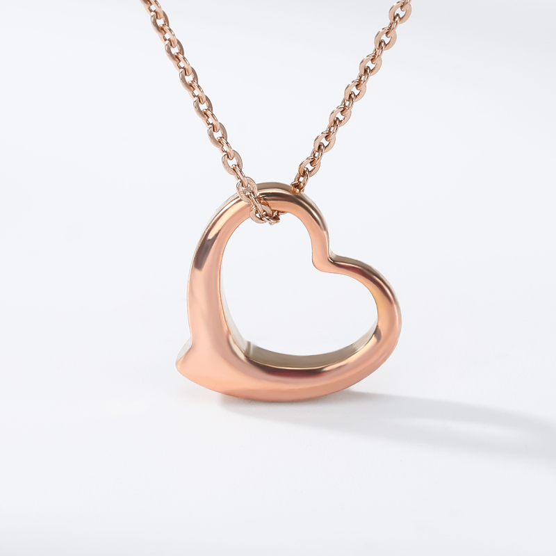 Gold-plated 18K Love Pendant Necklace Stainless Steel Heart Shaped women’s