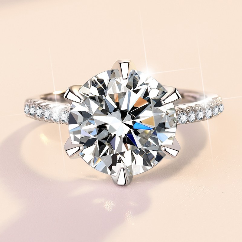 round moissanite diamond ring