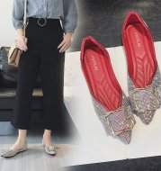 Korean version of pointed rhinestone decorative shoes