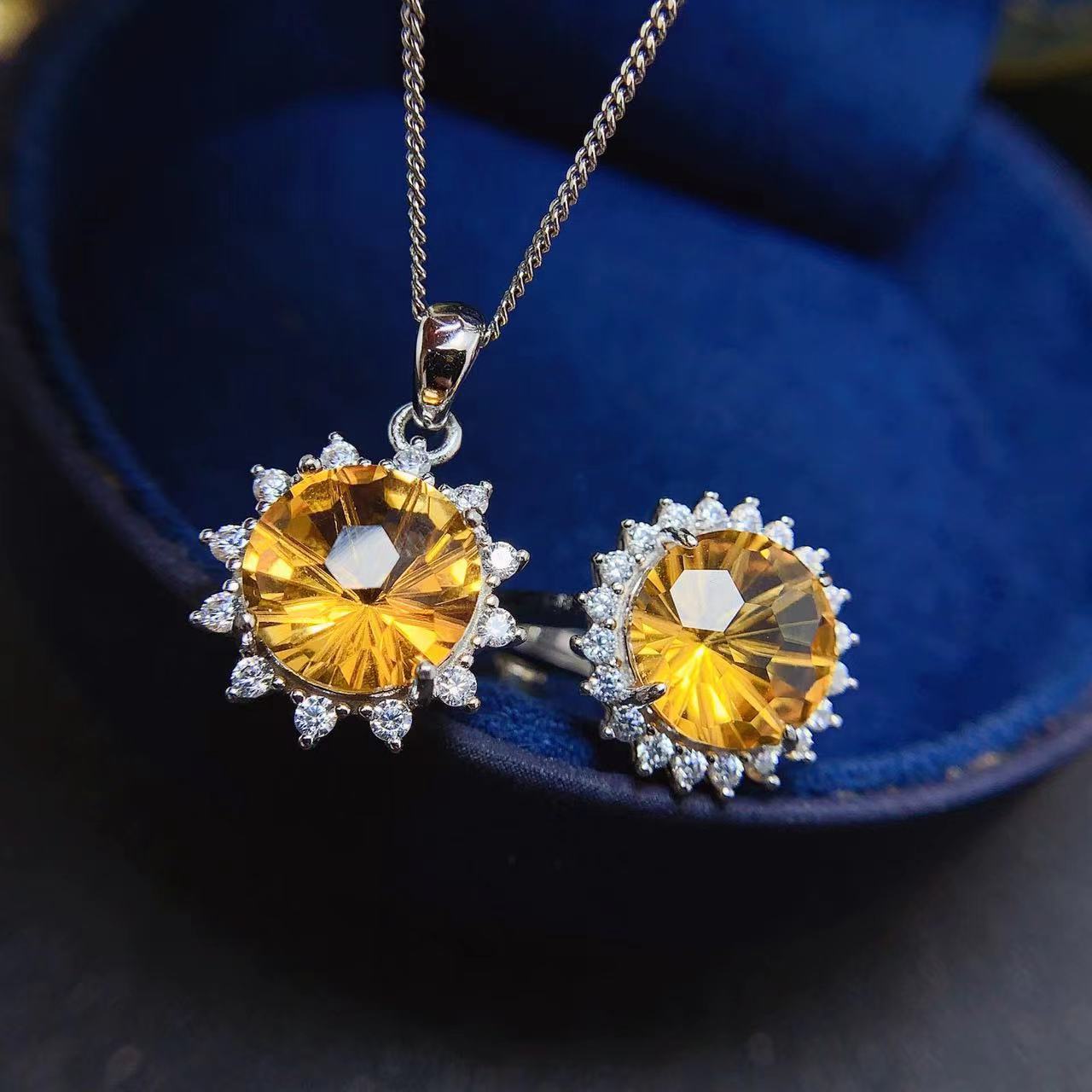Women's Silver Jewelry Set with Natural Citrine - Perfect gift