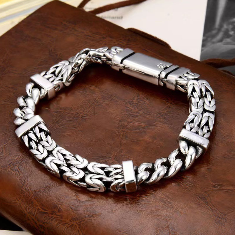 Classic style Men's Silver Bracelet