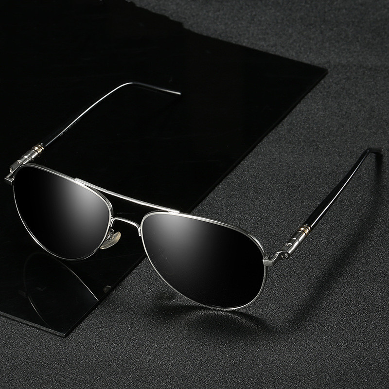 Classic Polarized Sunglasses For Men